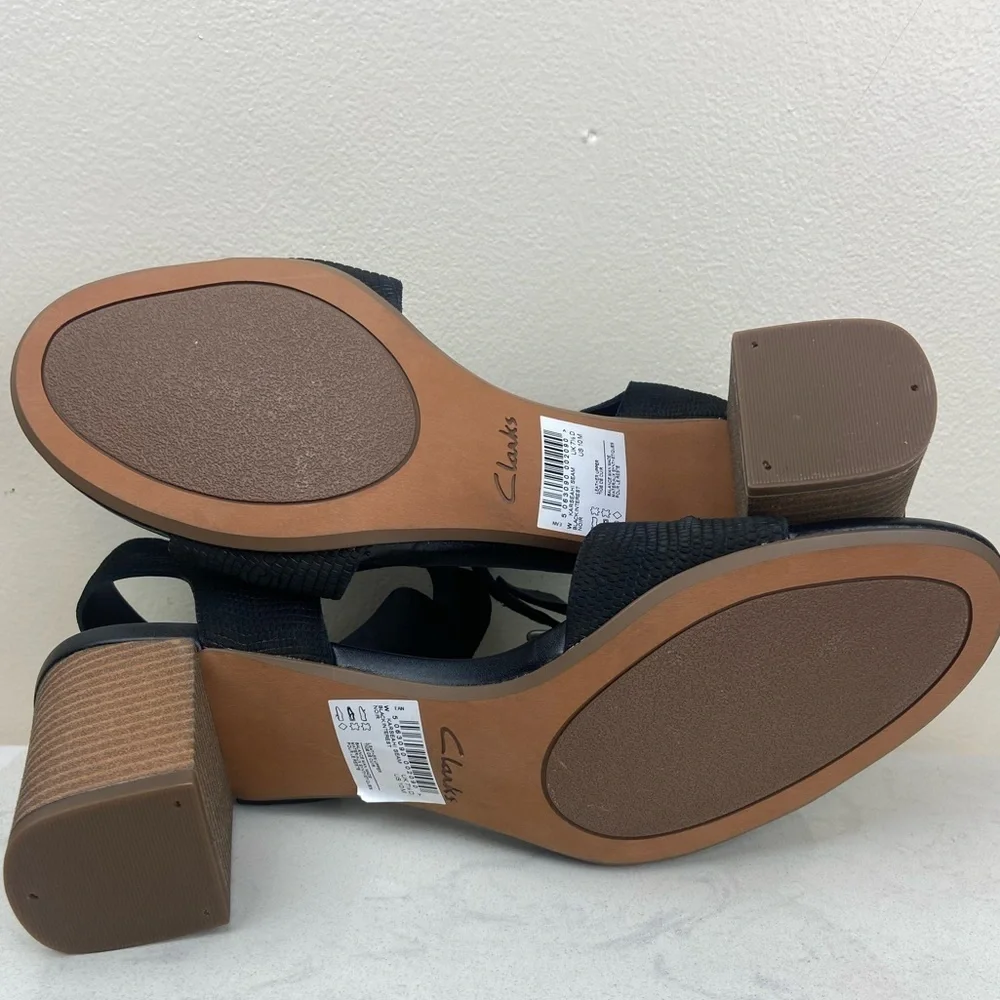 NWT Clarks Women's Karseahi Seam Heeled Sandal